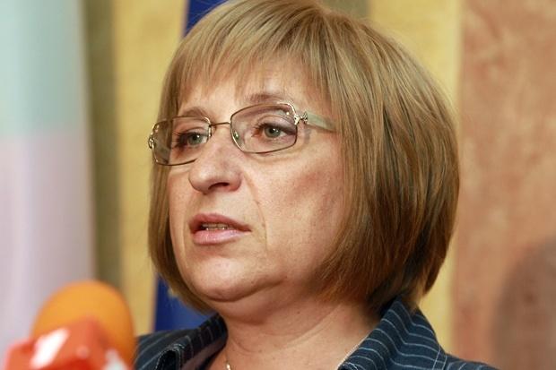 Цачева: Нещата в държавата започват оттук-насетне 9 Цачева: Нещата в държавата започват оттук-насетне
