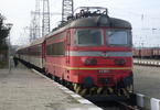 Влак блъсна 93-годишен перничанин