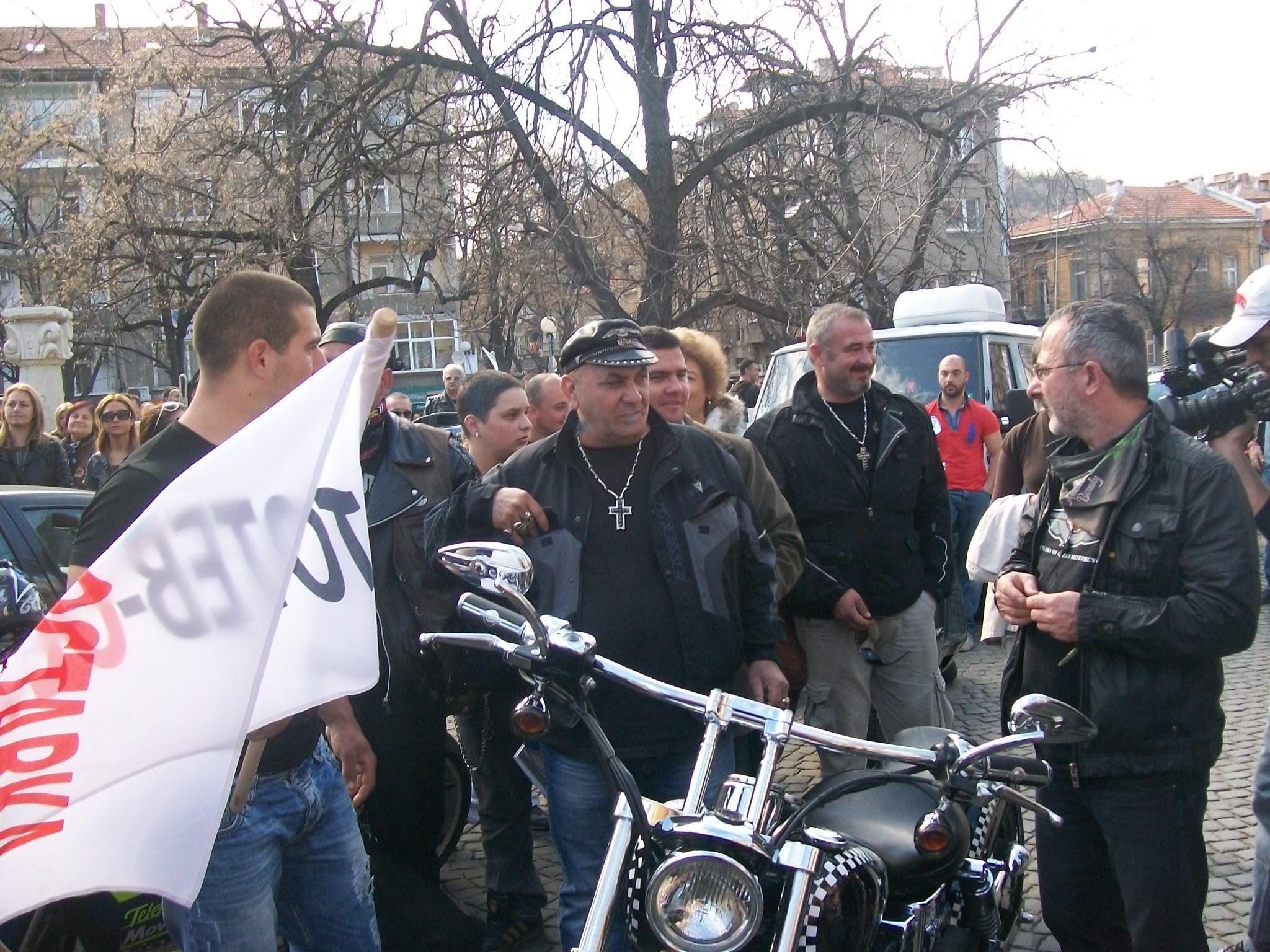 Рокери на протест срещу високите данъци