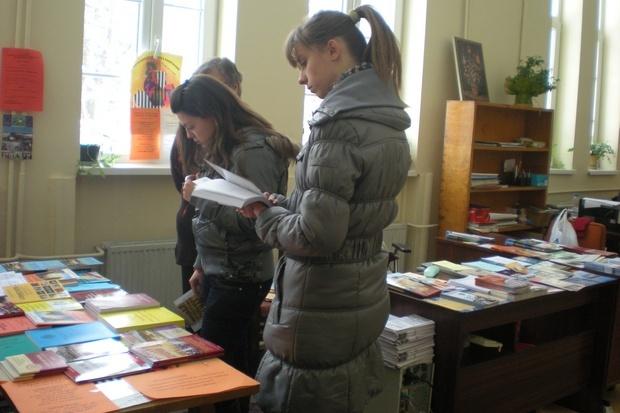 1000 абитуриенти в Добрич питат за вузовете у нас