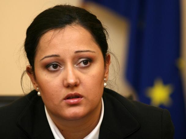 Лиляна Павлова: Ремонтите по магистралите спират на първи юли