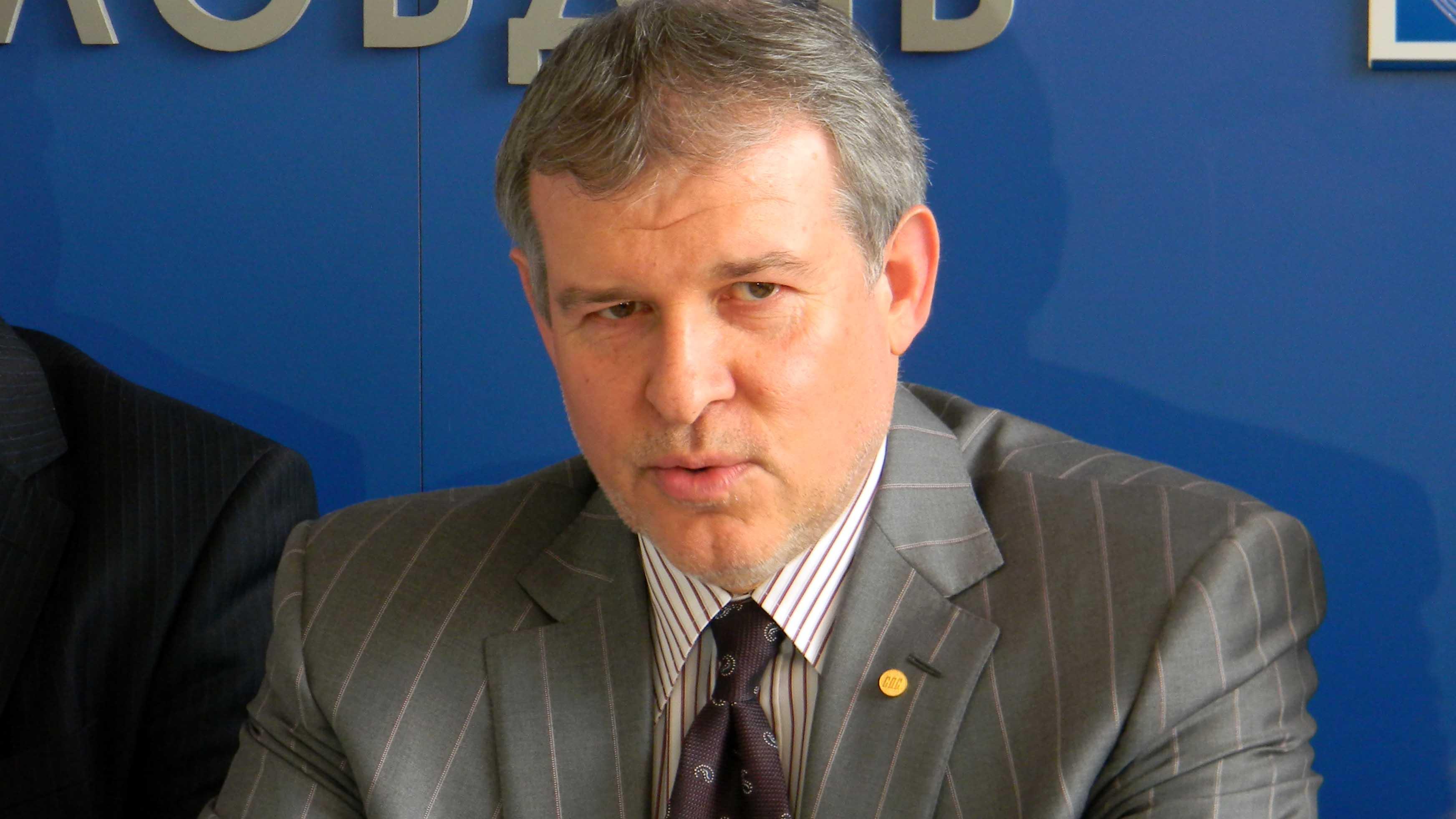 Румен Христов ще води две сини листи – в Русе и във Варна