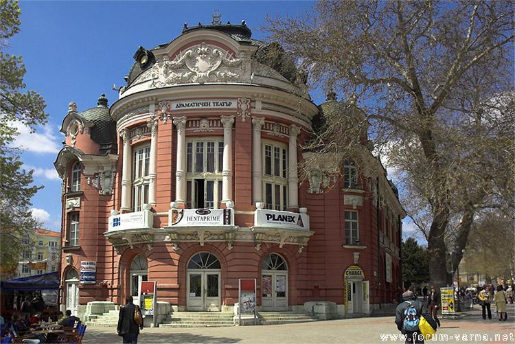Златна маска за Световния ден на театъра във Варна