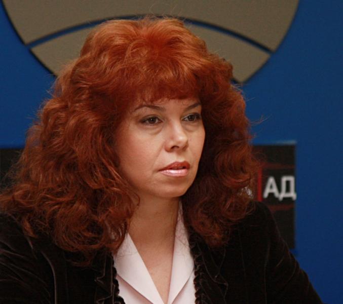 Илияна Йотова измести Мая Манолова в Пазарджик