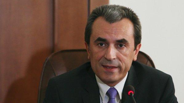 Орешарски: Искам хората да видят светлина в тунела