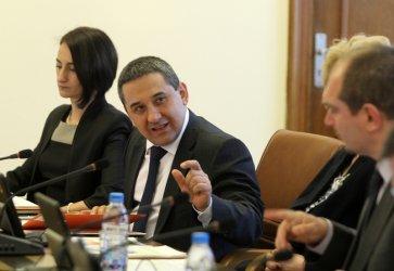 Служебният кабинет прокарва четири закона 1 52a14d8ae6b57