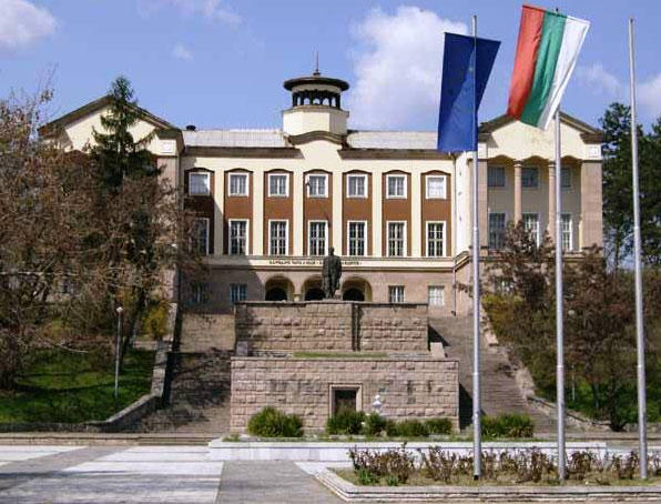 Парламентът дари кола на Брацигово за социални нужди