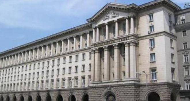 Половината областни управители са в отпуск заради изборите