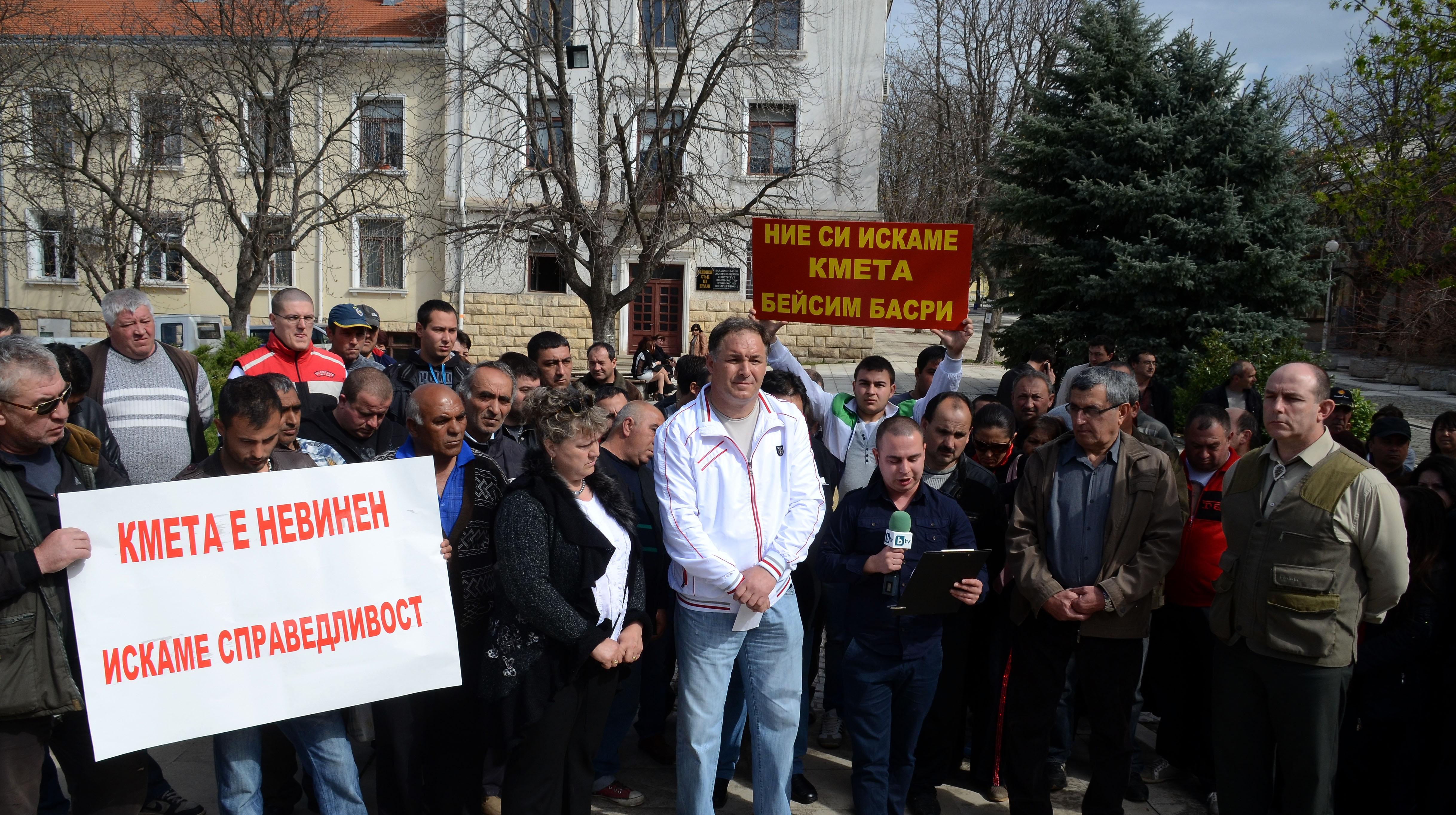В Исперих излязоха на митинг в защита на арестувания кмет