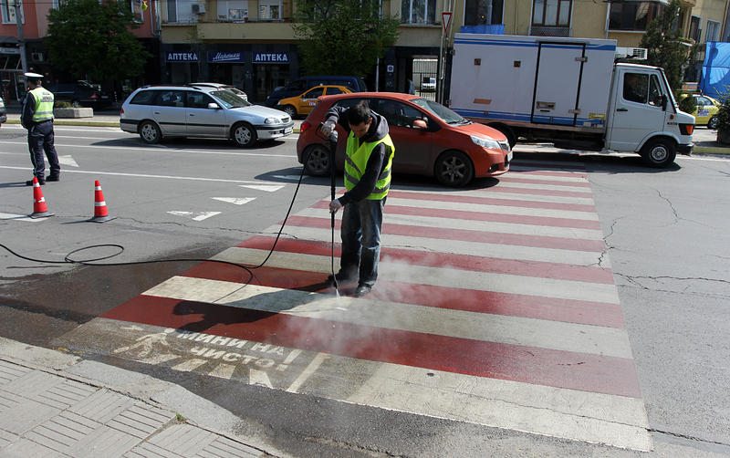 Обновяват 50 пешеходни пътеки в столицата