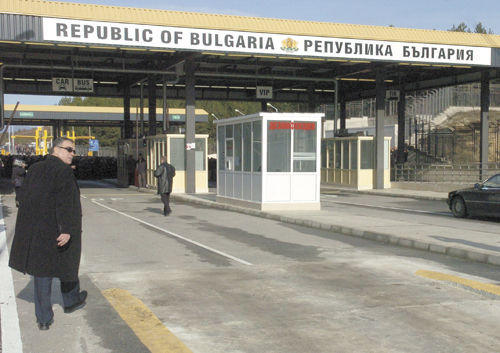 Българи блокираха границата при Илинден заради гръцки глоби