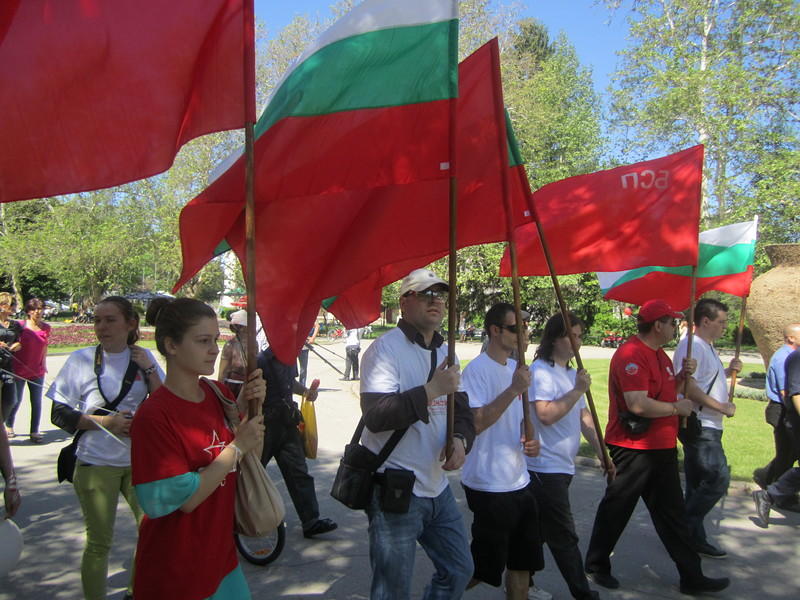 Социалистите в Русе отпразнуваха 1 май с шествие 9 Социалистите в Русе отпразнуваха 1 май с шествие