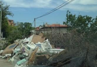 Грамада от боклук поникна в местността Траката във Варна 1 52a17825cc986