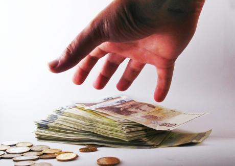 Спад от 8% се наблюдава в благотворителността сред българите 9 Спад от 8% се наблюдава в благотворителността сред българите