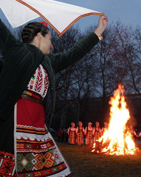 Дулово празнува с фолклорна програма