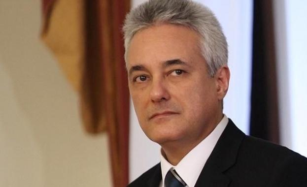 Райков даде отпор на атаките срещу посланическото му назначение