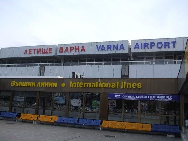 Самолет излезе от пистата на летище Варна
