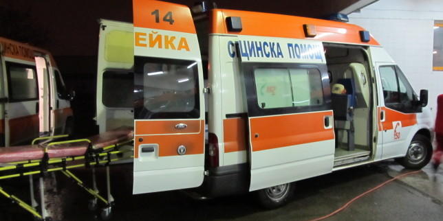 Шестима задържани след побой над екип на Спешна помощ 1 52a18b7bd4713