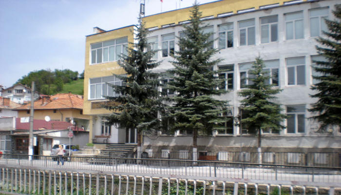 Доброволци гасят пожари в община Сатовча