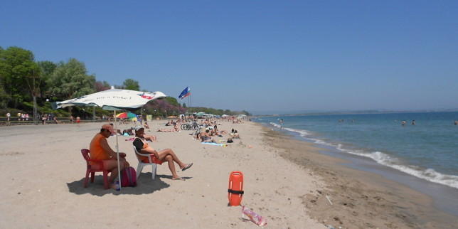 Затворен е първи пост на плажа в Лозенец