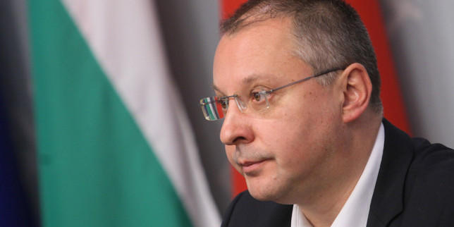 Станишев се извини за избора на Пеевски