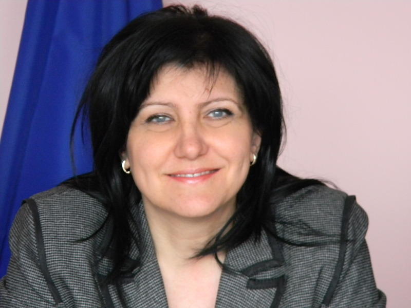 Караянчева: Това е правителство на реваншизъм
