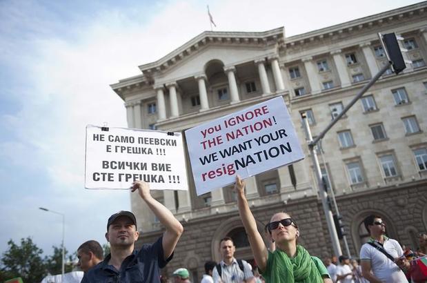 Десети ден на протести срещу кабинета "Орешарски" 1 52a1b11b7a9fc