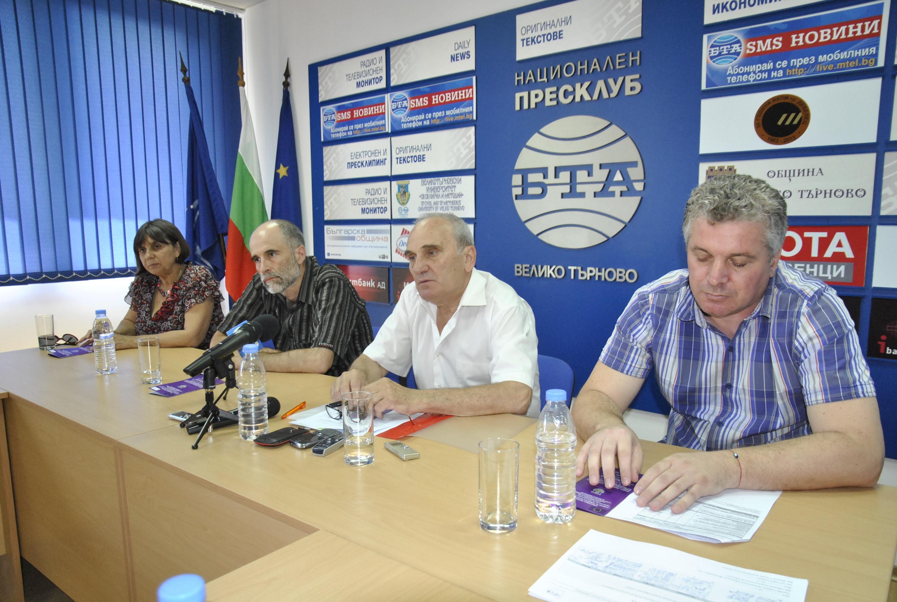 Студенти от Великотърновския университет слушат лекции по GSM 1 52a1b41065d12