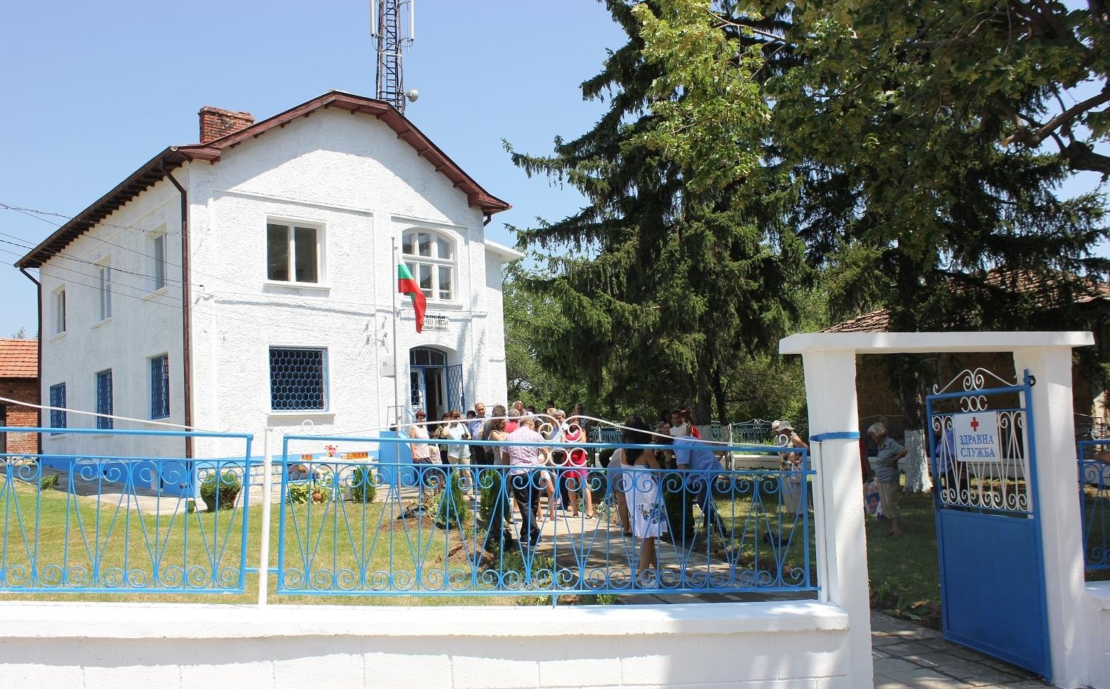 Откриха ремонтираната здравна служба в село Пелишат 1 52a1b498598e9