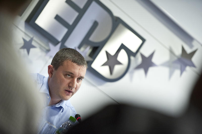 ГЕРБ: Тройната коалиция има 254 полета повече с "Авиоотряд 28" 1 52a1c0339c764
