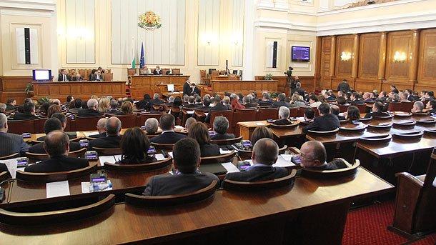 Депутатите решават за освобождаването на Пламен Цеков