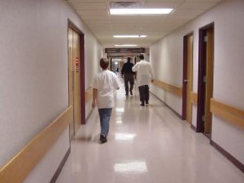 БЛС призова министърът да спре уволненията в болниците