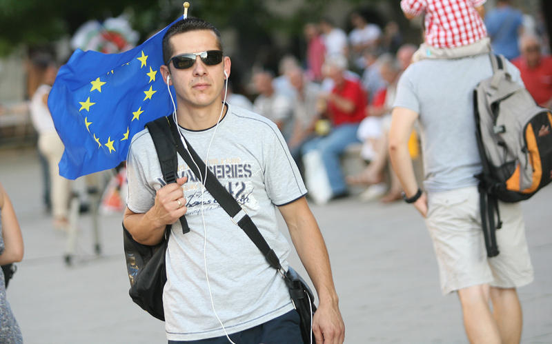 ДАНСwithme продължи за 58-и ден, контрапротестът смени града