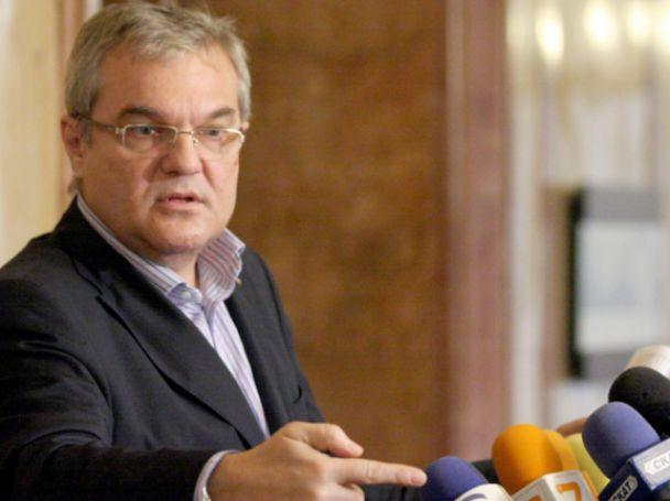 Петков: Нямаме държавен глава, а милозливо създание