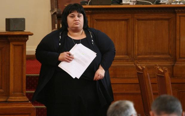 Искра Фидосова напуска парламента 1 52a56b5a515b8