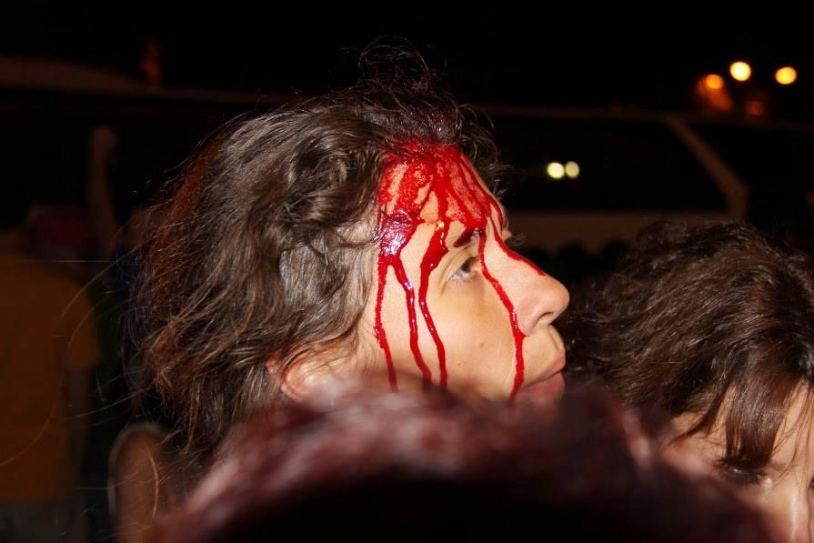 Тежки сблъсъци между протестиращи и полицаи (обновена)
