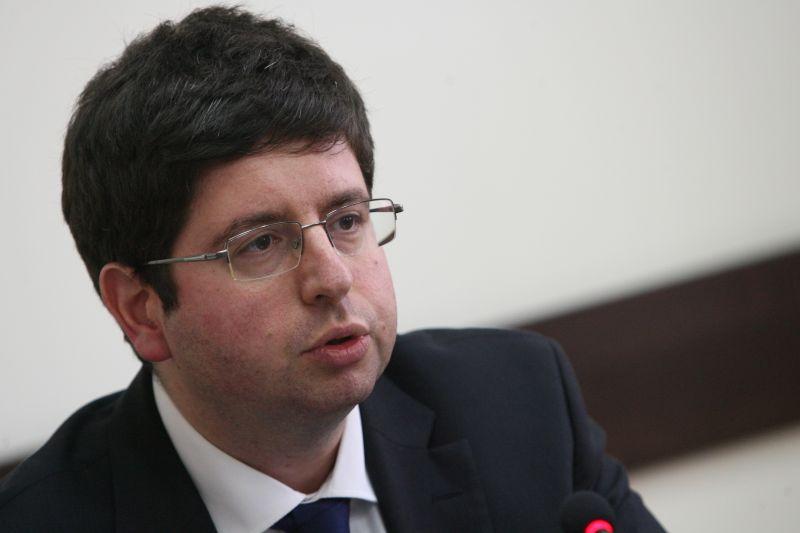 Сливат Агенция “Митници” и НАП в едно