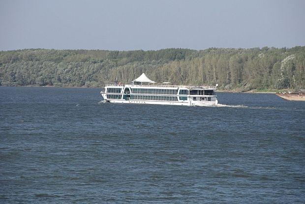 Лодки със слънчеви двигатели тръгват по Дунав край Силистра