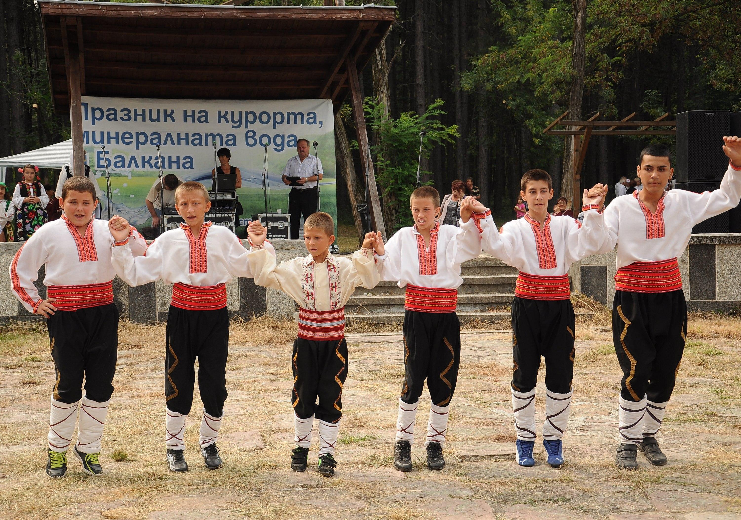 С фолклорен фестивал зъвършиха дните на Вършец