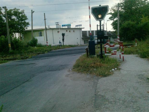 Двама пострадаха при удар между микробус и влак в Разлог