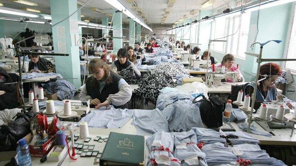 Шивачки в Калофер спряха работа заради заплати