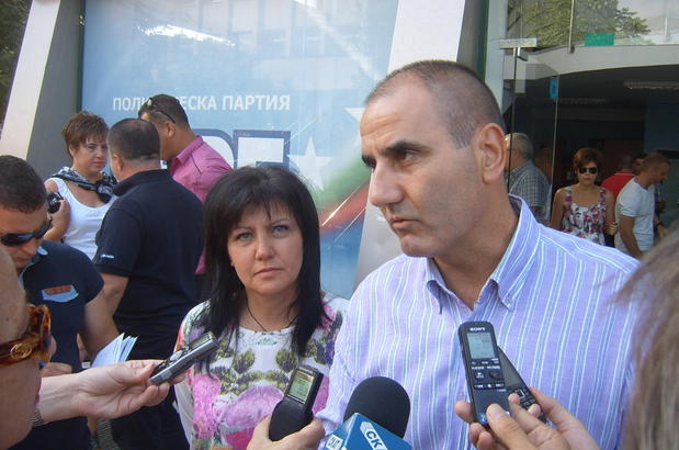 ГЕРБ ще помага на уволнени от властта
