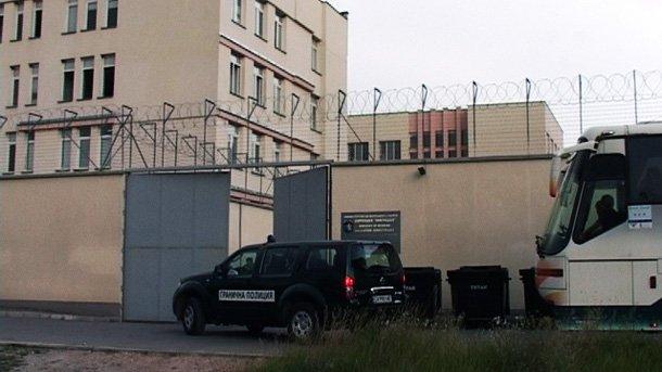 И в Кърджалийско оглеждат казарми за бежански лагери