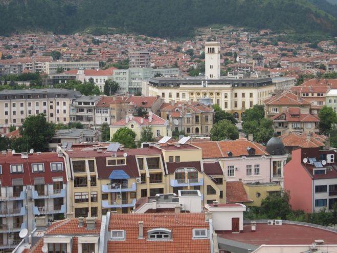 Стотици граждани на Сливен се включиха в протест под наслов „Аз не съм кайма”