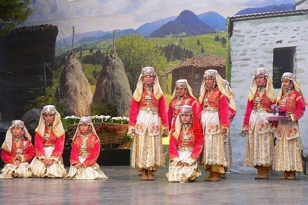 Над 1500 самодейци идват на фестивала в Малешево