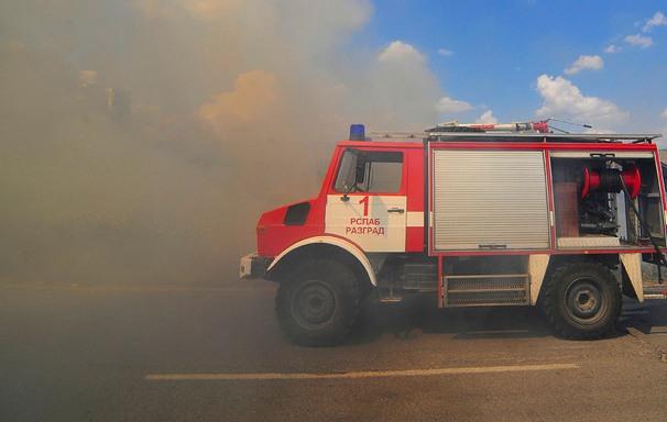 Силен пожар бушува между к.к "Слънчев бряг" и Обзор 1 52a59fad36faf