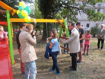 Карлово има нова детска площадка