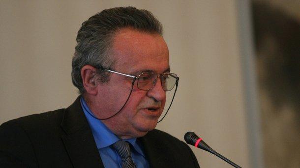 Напусна ни писателят Николай Петев