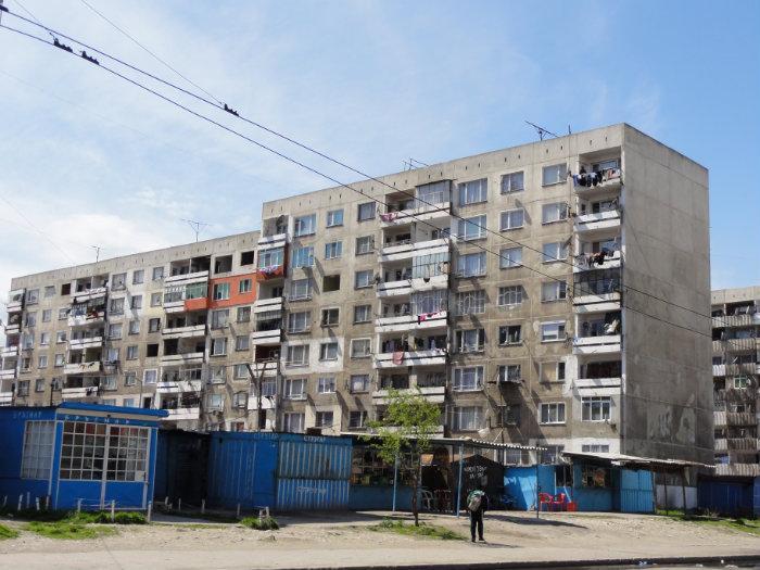 Четиригодишно дете загина след падане от седмия етаж