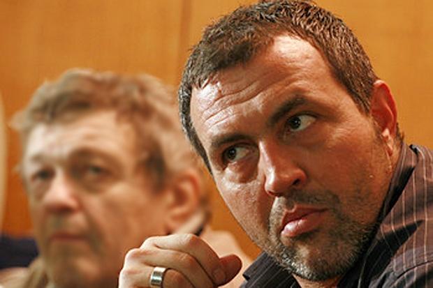 Актьори се присъединяват към “ранобудните” студенти